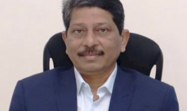 जिल्हाअधिकारी मिलिंद शंभरकर यांचे नवीन नियम: ग्रामीण भागात अधिकार्‍यांची निवड.